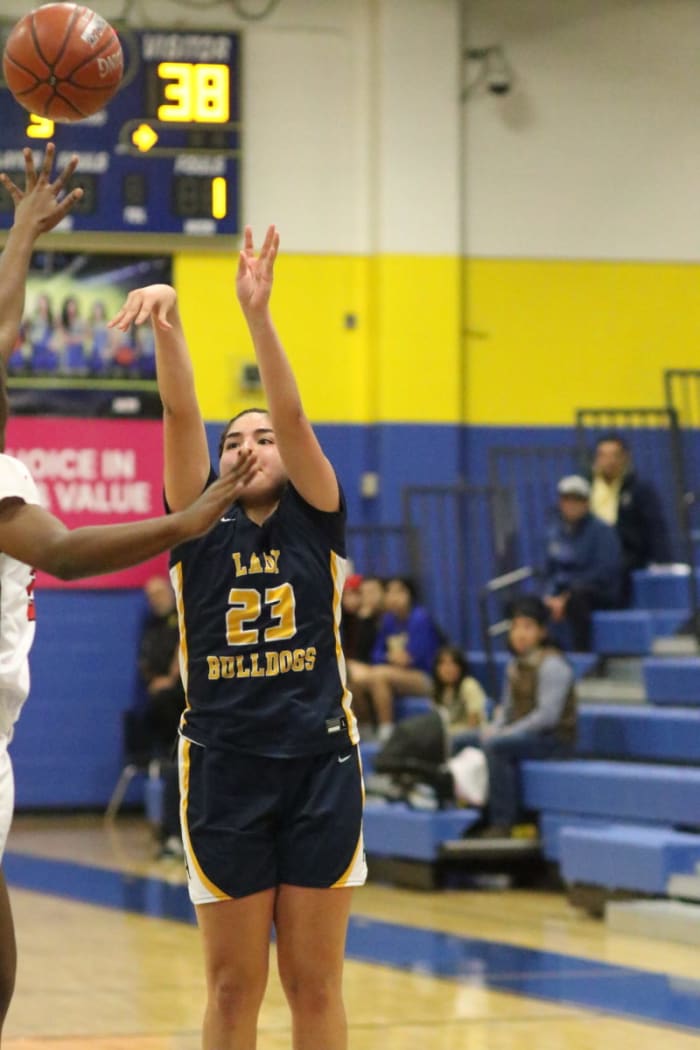 san-antonio-stevens-laredo-alexander-girls-basketball-playoffs00002